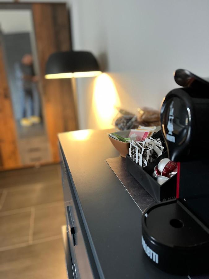 Minardi Apartments Верчели Екстериор снимка