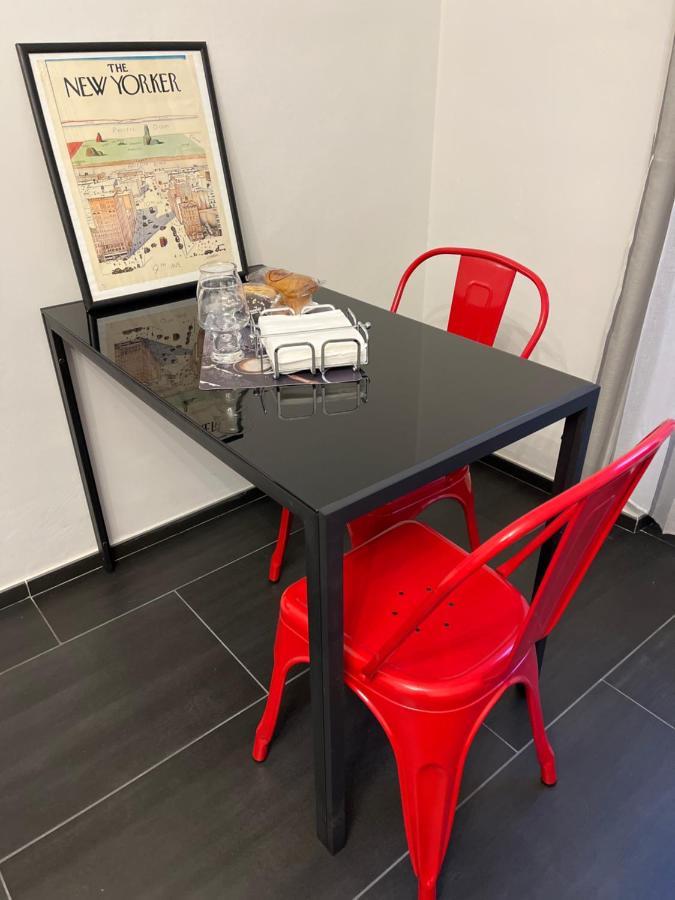 Minardi Apartments Верчели Екстериор снимка