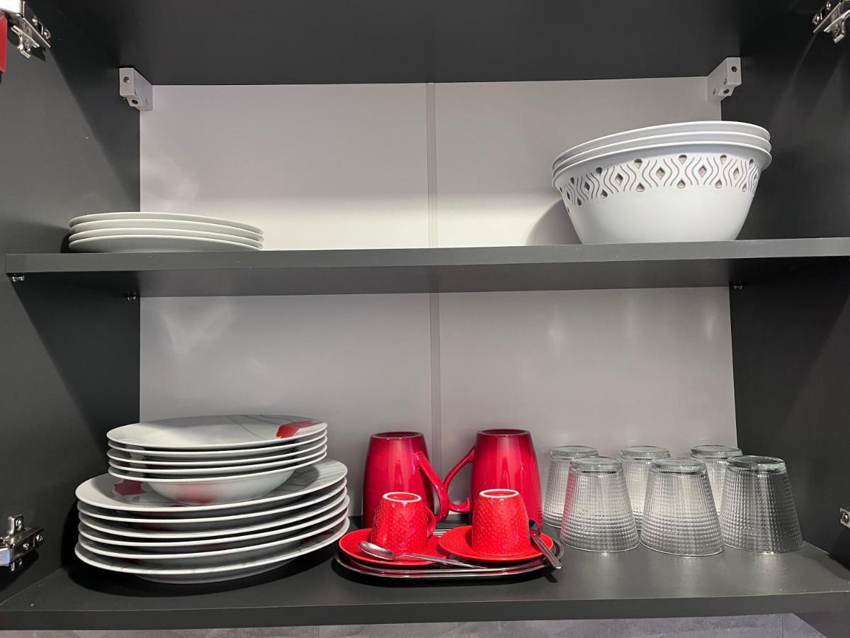 Minardi Apartments Верчели Екстериор снимка