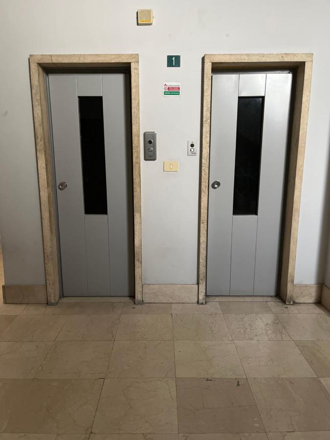 Minardi Apartments Верчели Екстериор снимка
