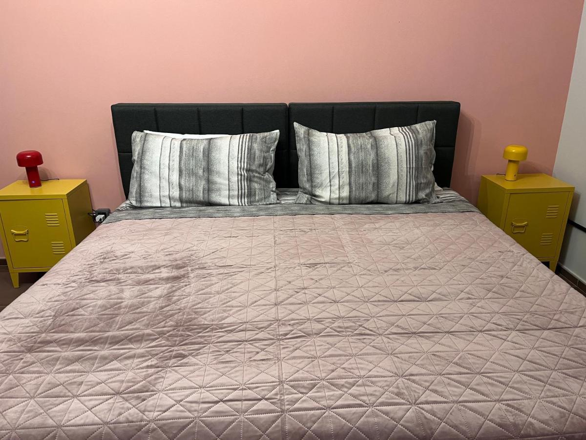 Minardi Apartments Верчели Екстериор снимка