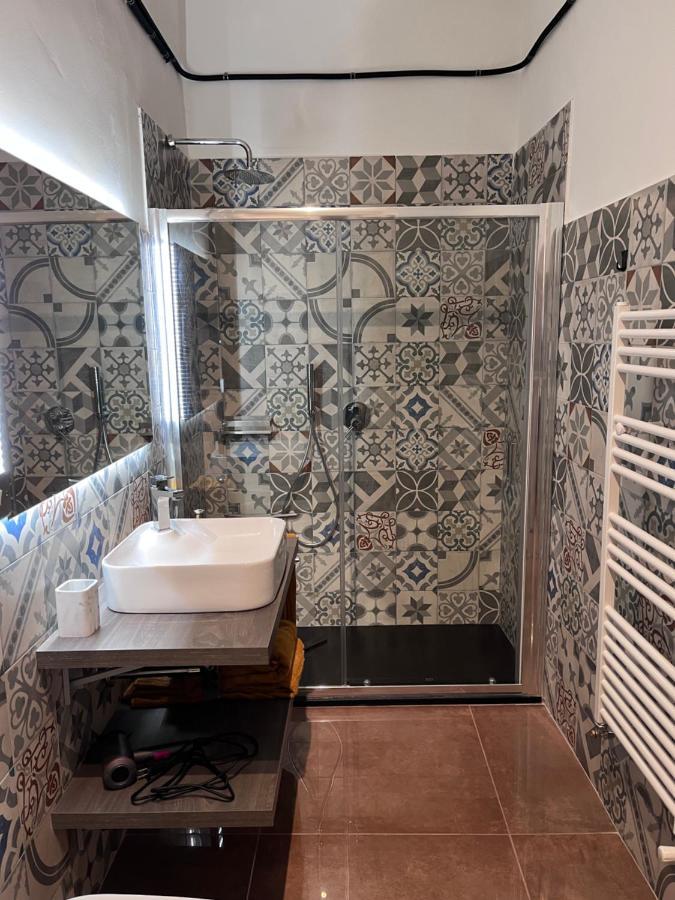 Minardi Apartments Верчели Екстериор снимка