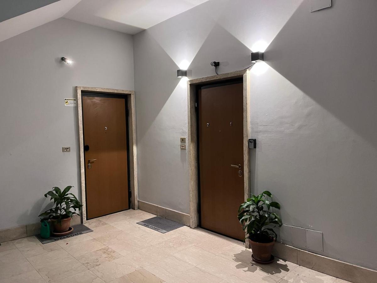 Minardi Apartments Верчели Екстериор снимка